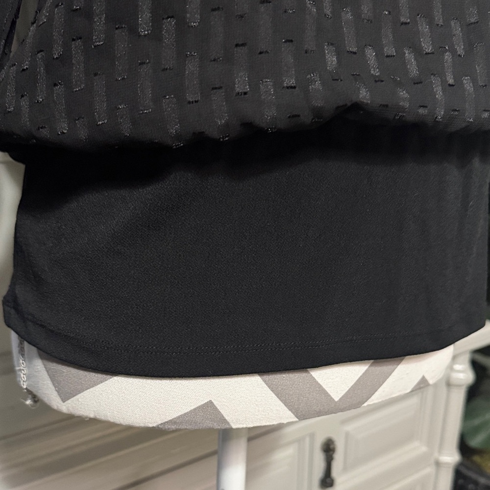 Ann Taylor Elegant Black Women's Top Size Small - Picture 3 of 10